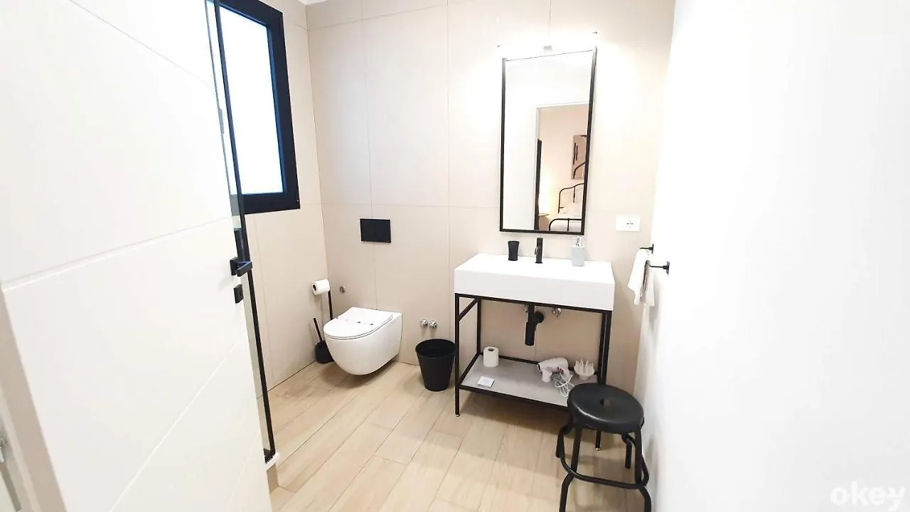 Dimora Beluga - Bari Centro Hotel 0*,  Italy