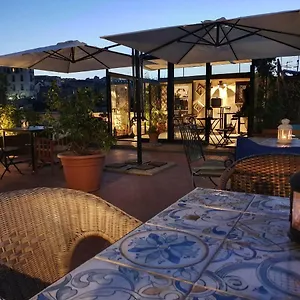 The Spanish Palace, Suites, Rooms, & Terraces Bed and breakfast Nápoles