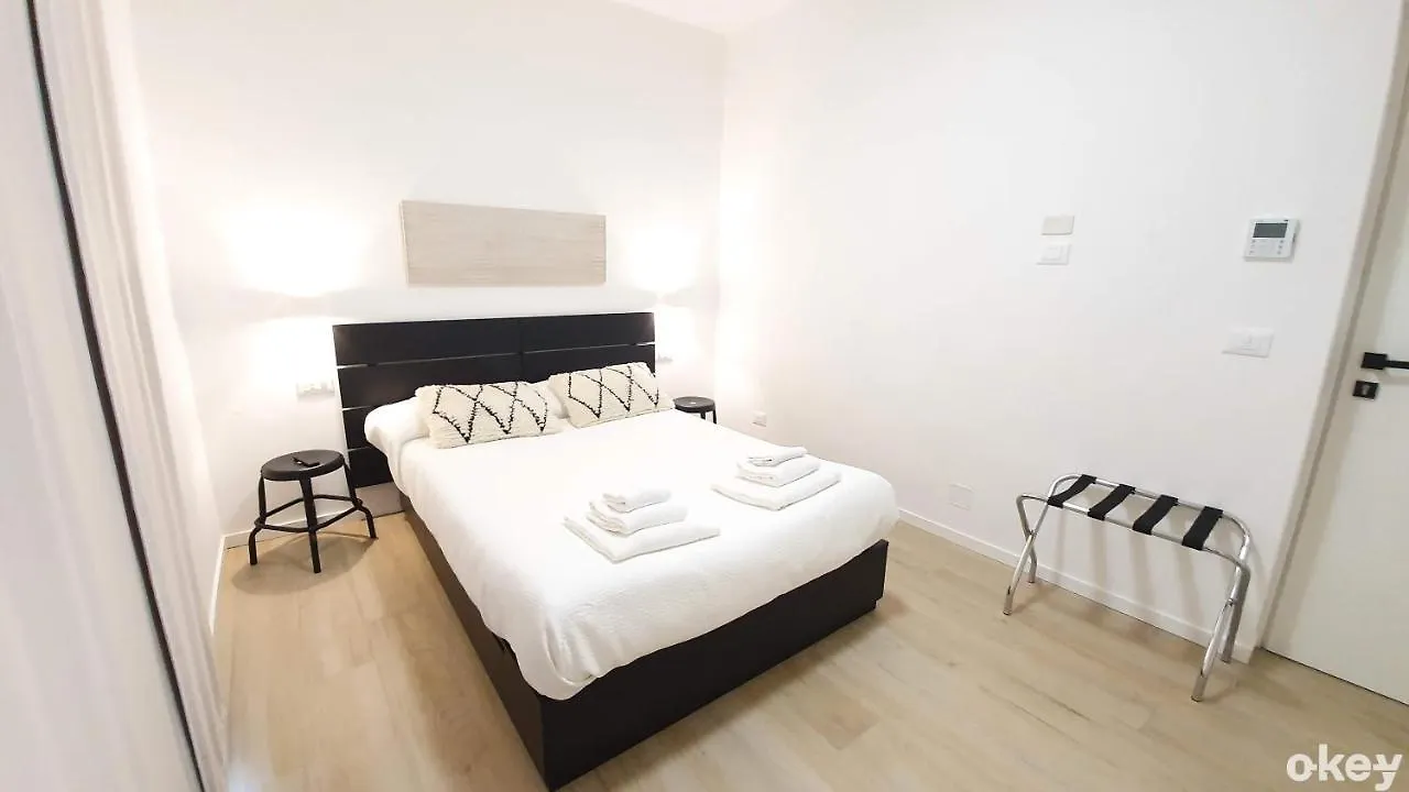 Hotel Dimora Beluga - Bari Centro 0*,  Italia